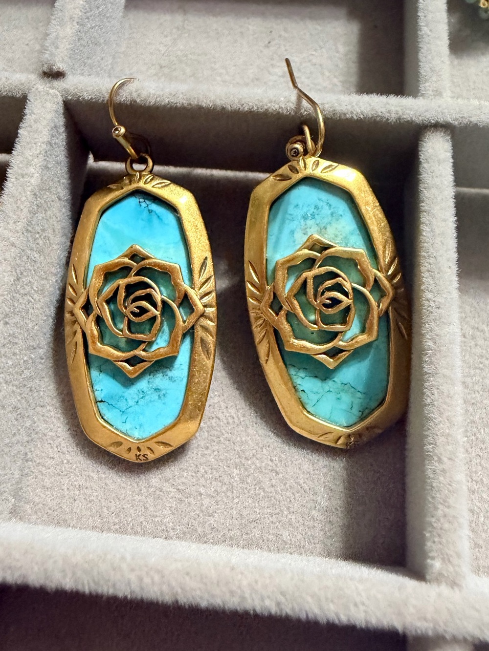 Kendra Scott Elle Vintage Gold Etch Yellow Rose collection